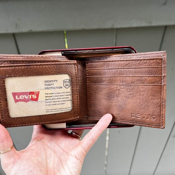 Levi's RFID Brown Leather Wallet! - Picture 4 of 4